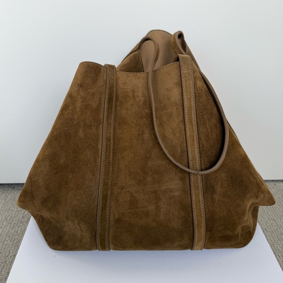 Suede Brand New Zara Bag with Pouch.Premium Collection. 100% cow leather (Suede) - Picture 4 of 16